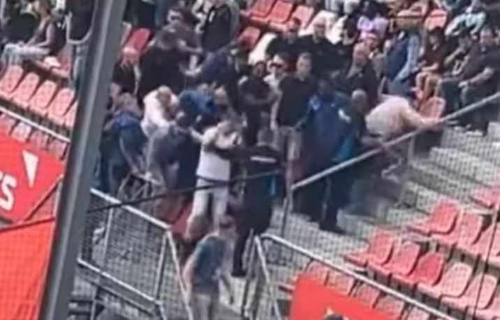 Άγριο ξύλο στην Ολλανδία – Μάχες σώμα με σώμα μεταξύ χούλιγκαν της Ουτρέχτης και της Φέγενορντ εντός κι εκτός γηπέδου (vid)