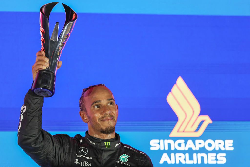 Χάμιλτον: «Ρισκάραμε πολύ αυτό το τριήμερο, κρίμα για τον Ράσελ»