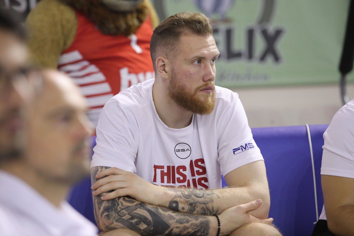 Ο Ολυμπιακός δηλώνει τον Μπραζντέικις στην Basket League – Αμφίβολοι για Μπαρτσελόνα οι ΜακΚίσικ, Γκος