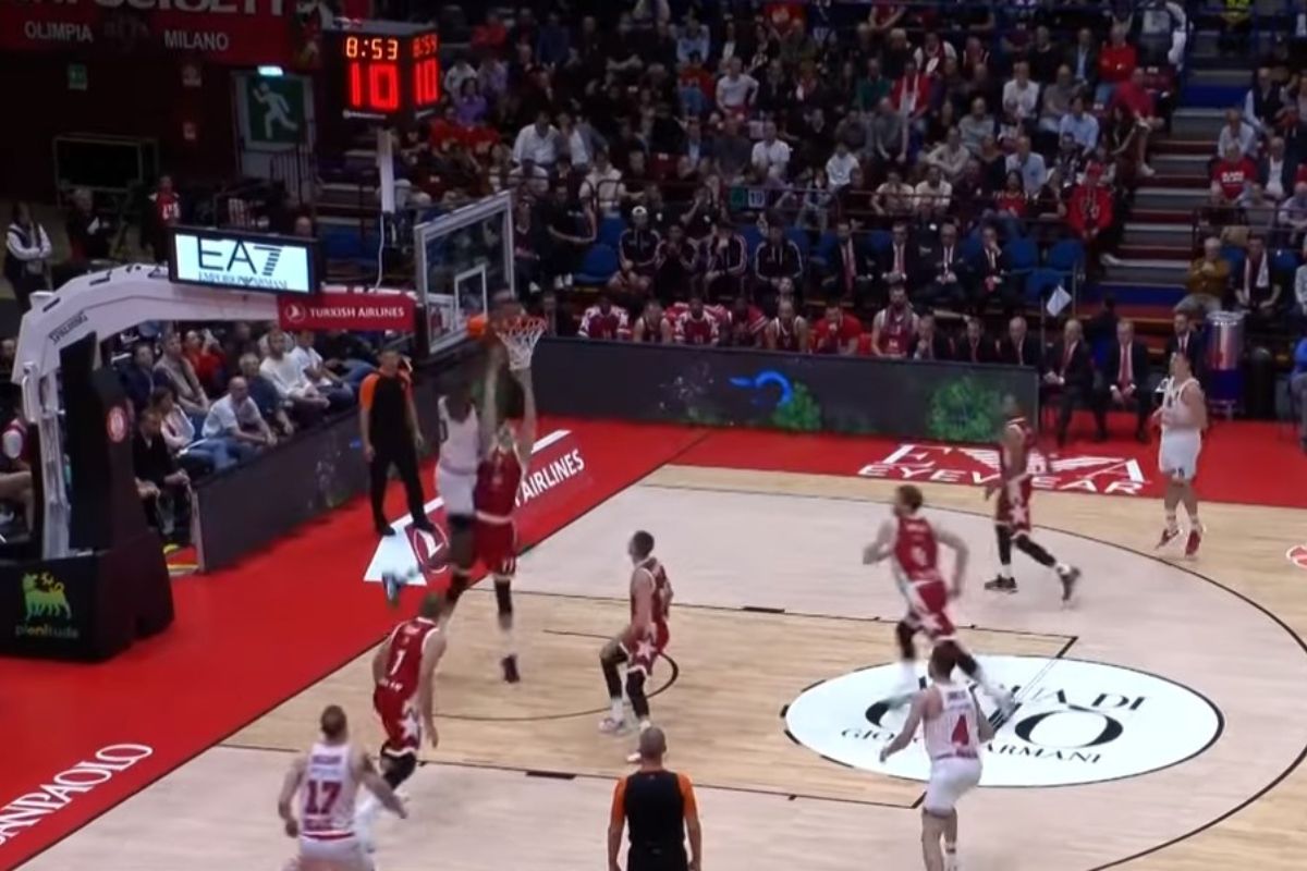Το… τρομακτικό κάρφωμα του Φαλ αποτέλεσε τη «magic moment» της βραδιάς (vid)