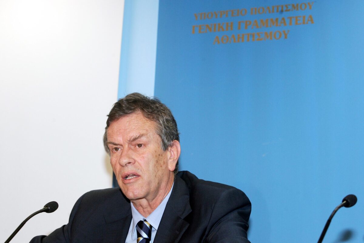 Ο Ιωαννίδης, ο Πούτιν και η Νέα Δημοκρατία – Από τους πάγκους των γηπέδων στα έδρανα της Βουλής