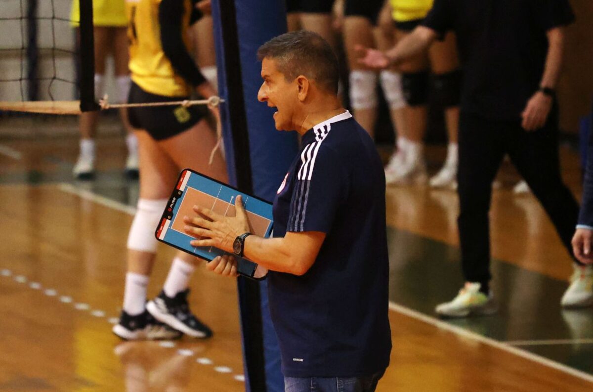 Συνεχίζει στον πάγκο της Βουλγαρίας ο Λορέντζο Μιτσέλι