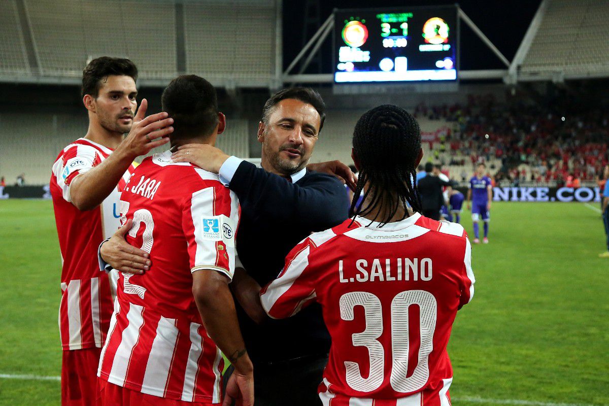 Προπονητής του Ολυμπιακού που έμεινε στην Ελλάδα 5 μήνες και έχει αλλάξει δεκάδες ομάδες: «Δεν με νοιάζει η νίκη, το ποδόσφαιρο είναι τέχνη»