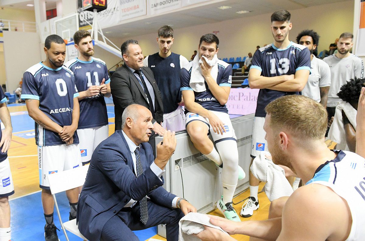 Σεγκούρα: «Ο Άρης παίζει… καράτε μπάσκετ»!