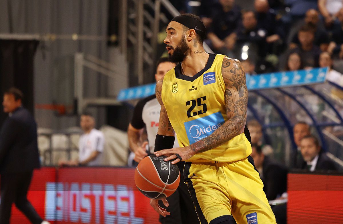 Χάρελ: «Να επανέλθουμε στις νίκες» – Τι είπε ο Φίλλιος (vids)