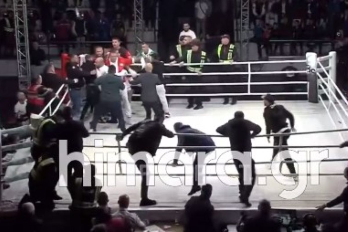 Το απόλυτο χάος στην Αλβανία: Θεατές όρμηξαν και πλάκωσαν Κολομβιανό πυγμάχο μέσα στο ρινγκ (vid)
