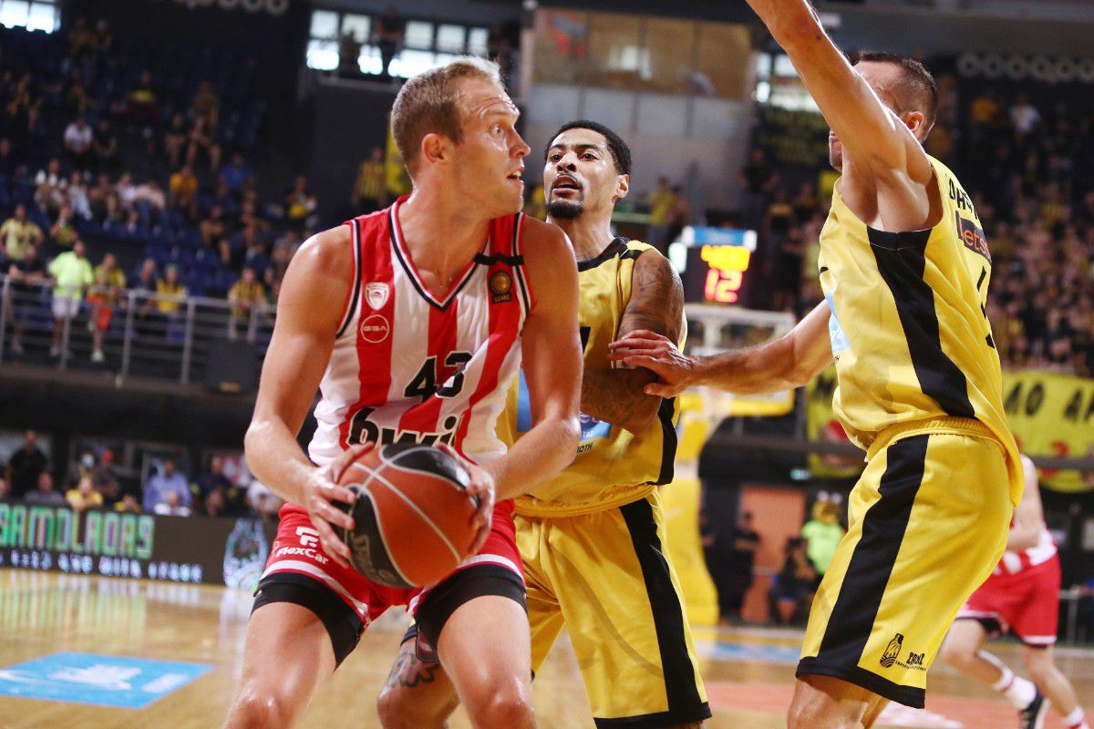 Τι γίνεται με τον Λουκ Σίκμα στον Ολυμπιακό;