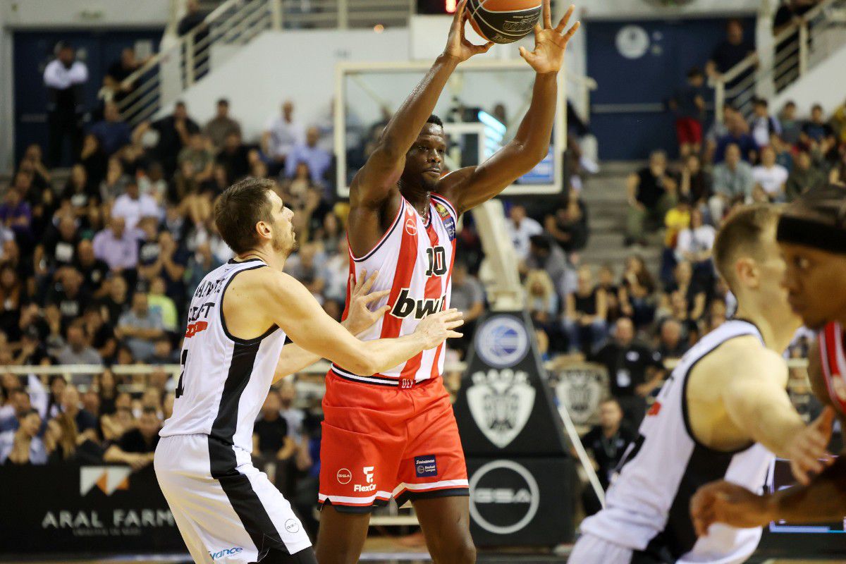 Μυθικός Φαλ με triple double στην Πυλαία – Μόλις ο δεύτερος στην ιστορία του Ολυμπιακού!