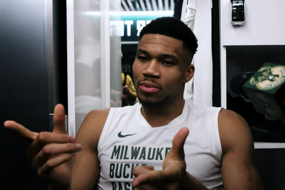 Αντετοκούνμπο: «Το καλοκαίρι έλιωσα στον καναπέ και έτρωγα σνακς – Δεν μπορούσα ούτε να βοηθήσω την Εθνική στο Παγκόσμιο»