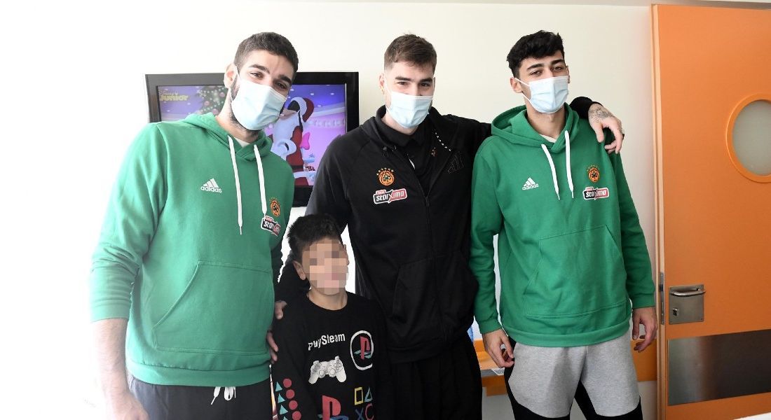 Χάρισαν δώρα και χαμόγελα στα παιδιά του «ΜΗΤΕΡΑ» οι παίκτες του Παναθηναϊκού AKTOR (vid+pics)