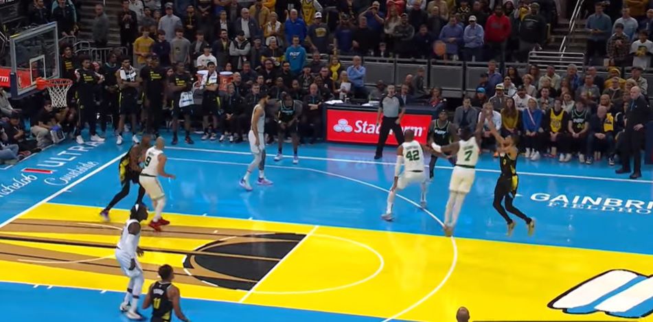 Σούπερ πτήσεις και… clutch Χαλιμπάρτον στην κορυφή του Top 10 του ΝΒΑ (vid)