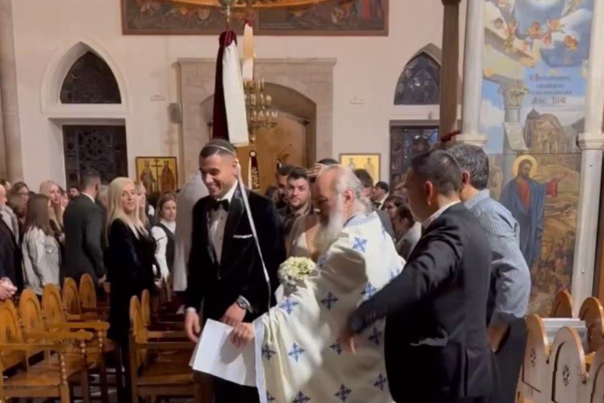 Ανέβηκε τα σκαλιά της εκκλησίας ο Γιώργος Γιακουμάκης