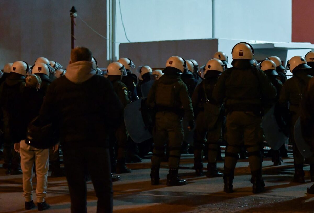 Εντοπίστηκε DNA στα υπολείμματα των ρούχων που έκαψαν οι χούλιγκαν στα επεισόδια στου Ρέντη