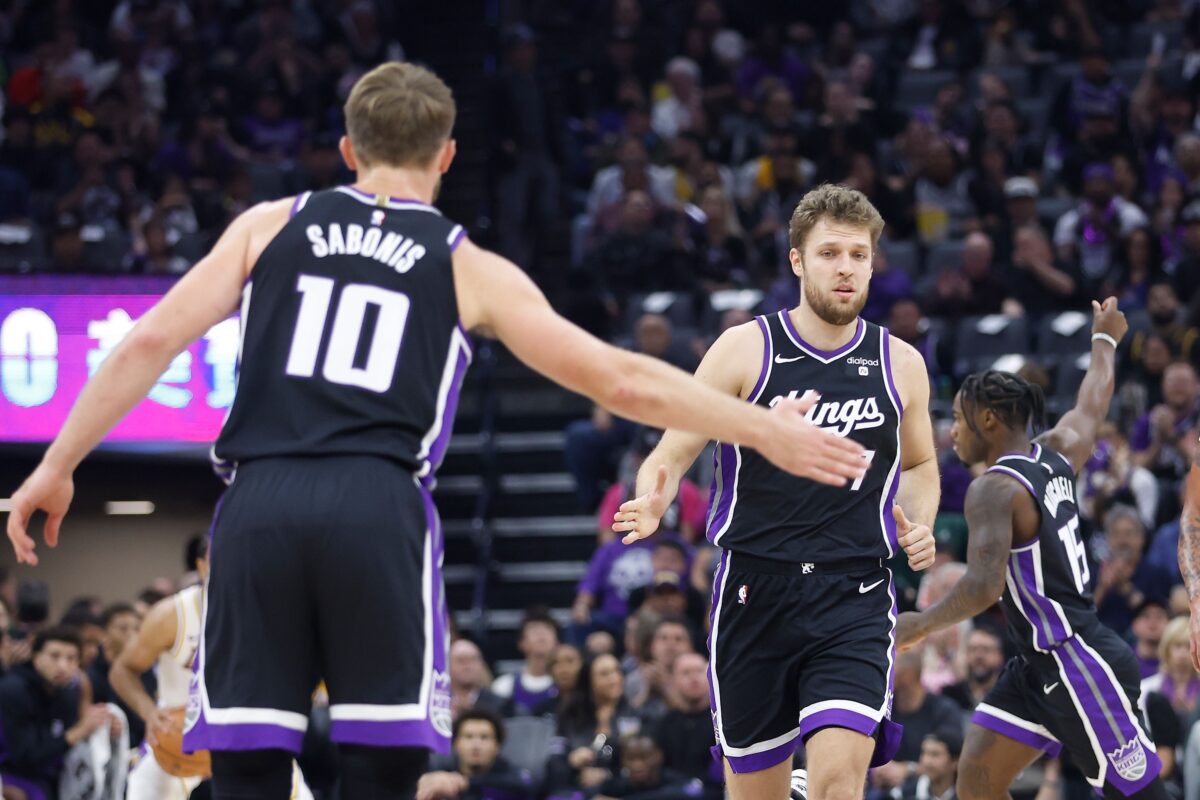 Κάτι… σκαρώνουν στο Σακραμέντο: Στοχεύουν σε ένα μεγάλο trade – Η περίπτωση παραχώρησης του Βεζένκοφ