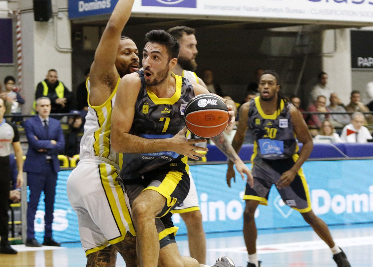 Χάνει τον Κατσίβελη ο Άρης – Σύνδρομο κοιλιακών προσαγωγών έχει ο Έλληνας γκαρντ