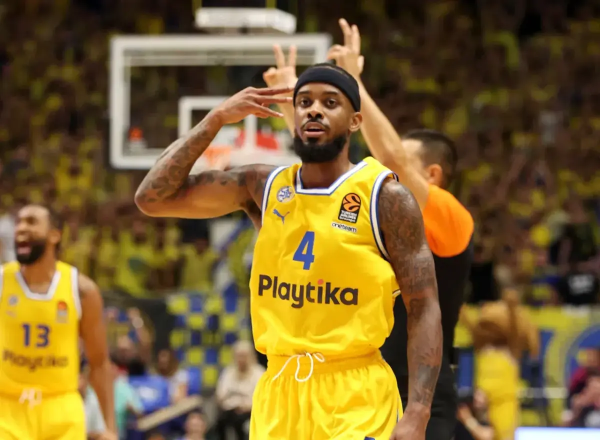 «Σε συζητήσεις με Λορέντζο Μπράουν ο Ολυμπιακός»