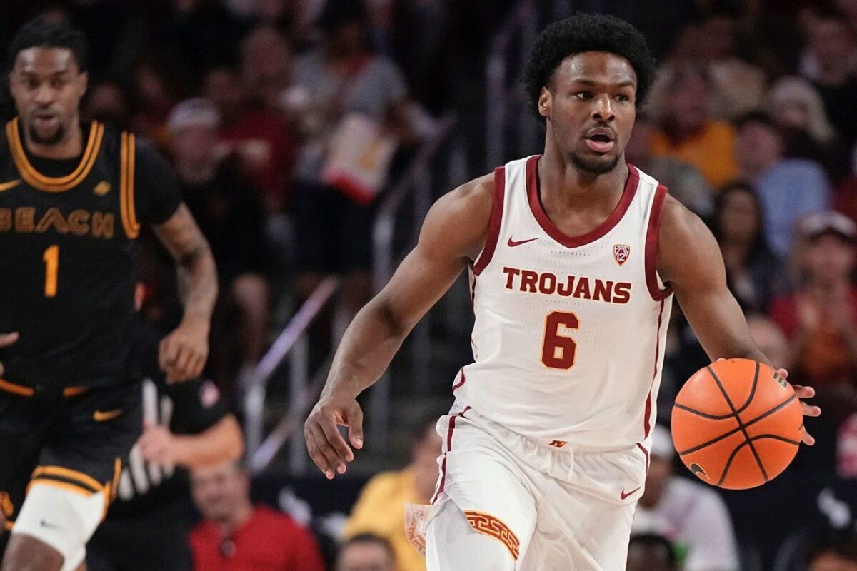 Bronny is back: Ο γιος του Λεμπρόν έκανε το ντεμπούτο του 139 μέρες μετά την καρδιακή προσβολή (vids)