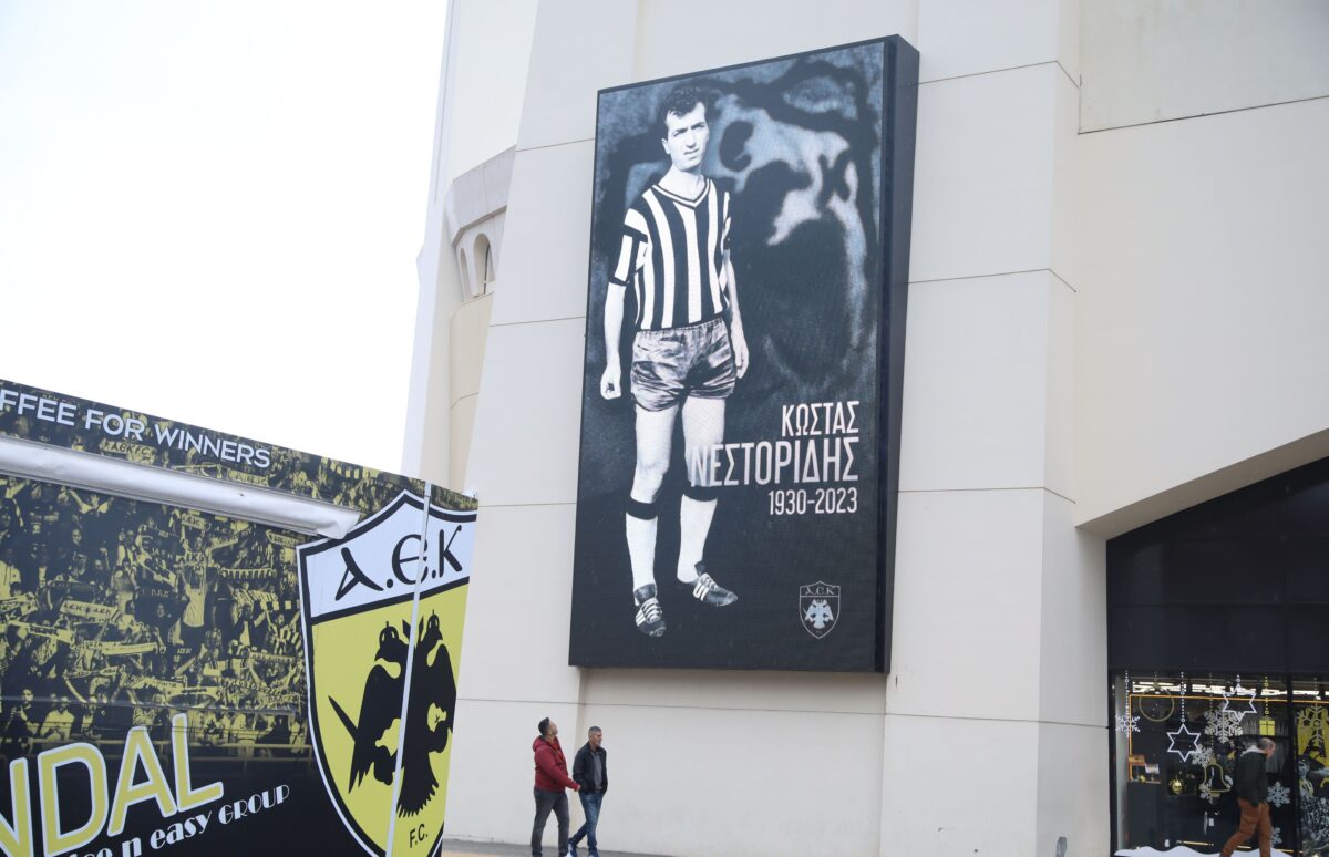 Η μορφή του Κώστα Νεστορίδη στα τείχη της «OPAP Arena»