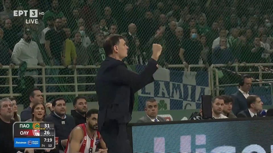 Ξέσπασε ο Μπαρτζώκας στο τρίποντο του Πετρούσεφ – Ο απίστευτος πανηγυρισμός του (vid)