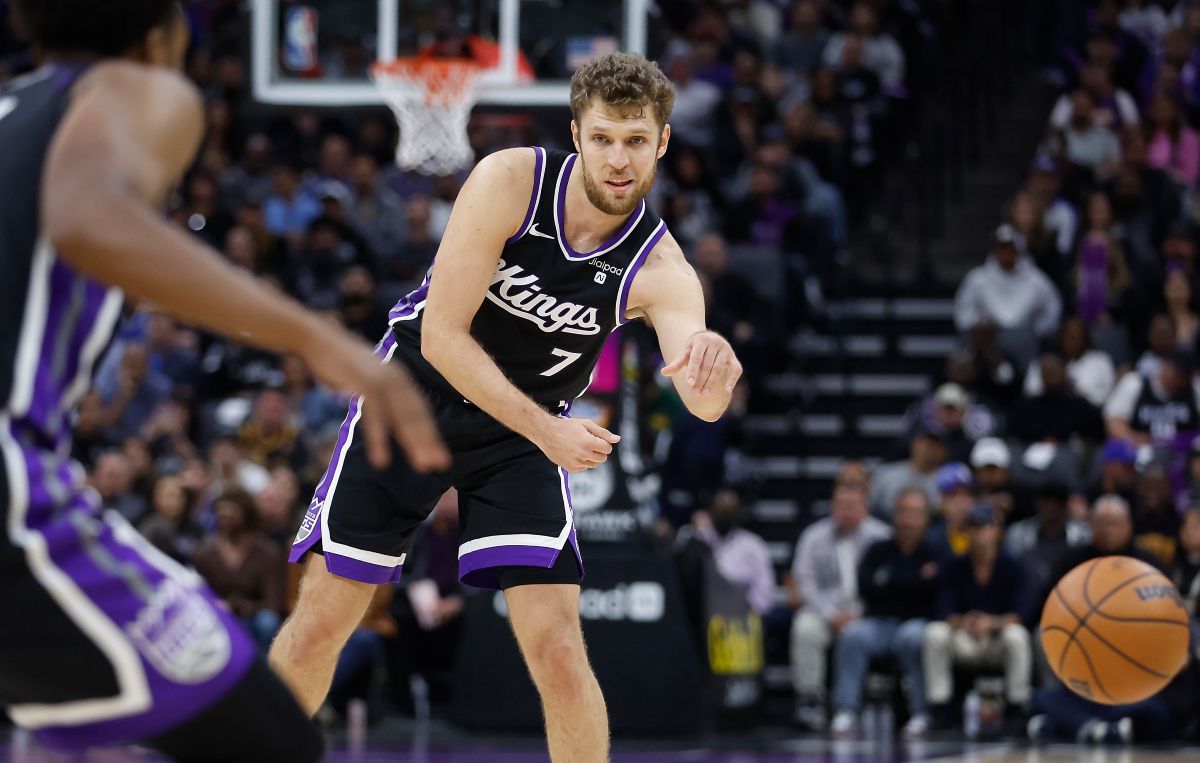 Σάσα Βεζένκοφ: Τι περίμενε, τι βρήκε και τι σκέφτεται για το μέλλον του στο ΝΒΑ