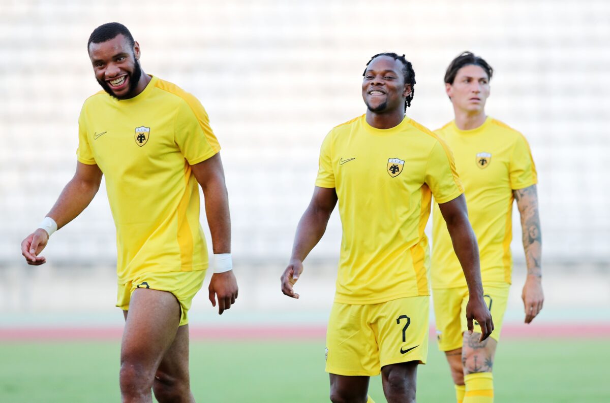 Στο κανονικό πρόγραμμα προπόνησης της ΑΕΚ ο Γκαρσία και ο Μουκουντί