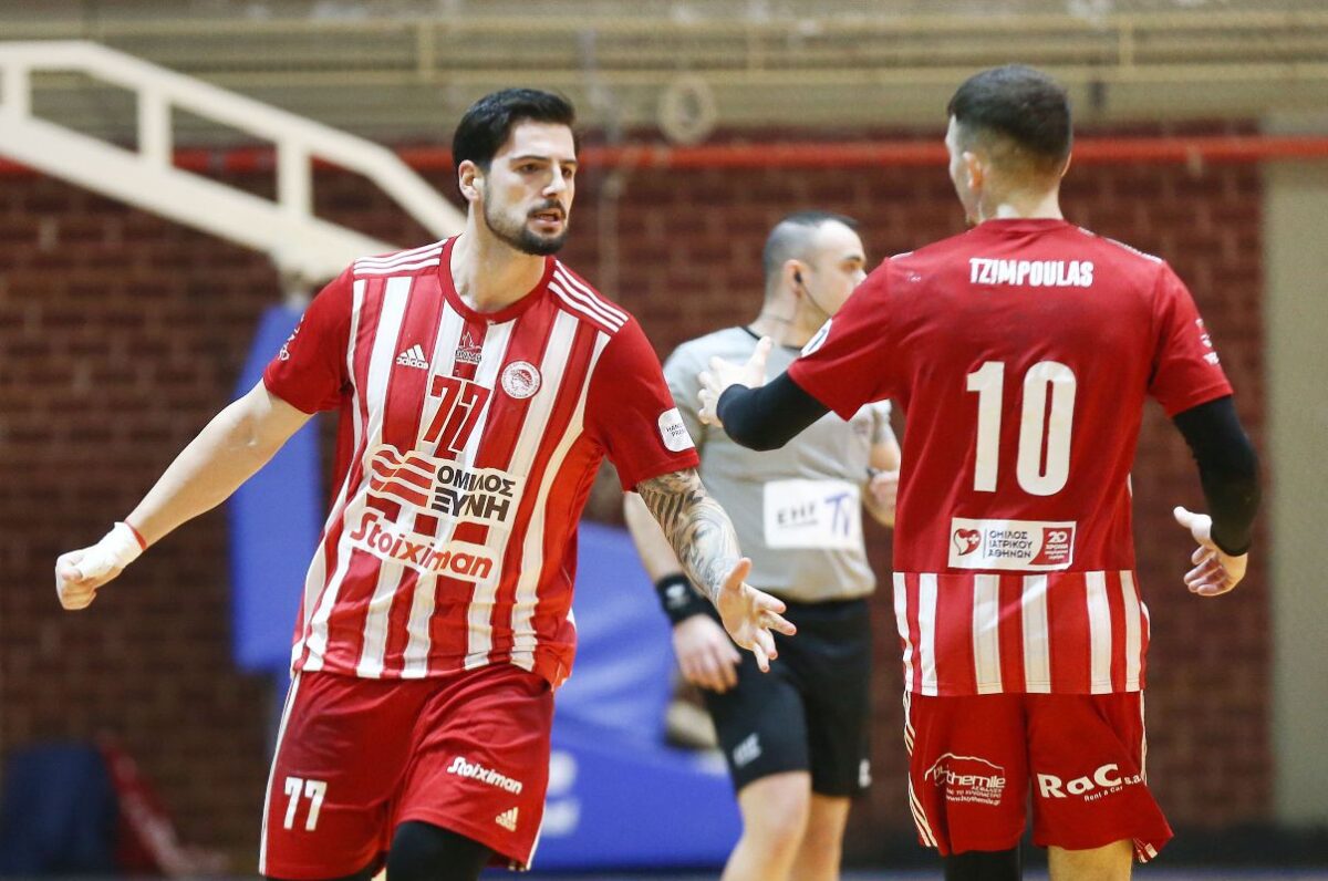Συνεχίζει ακάθεκτος ο Ολυμπιακός – Δεύτερο διαδοχικό διπλό για τον ΠΑΟΚ