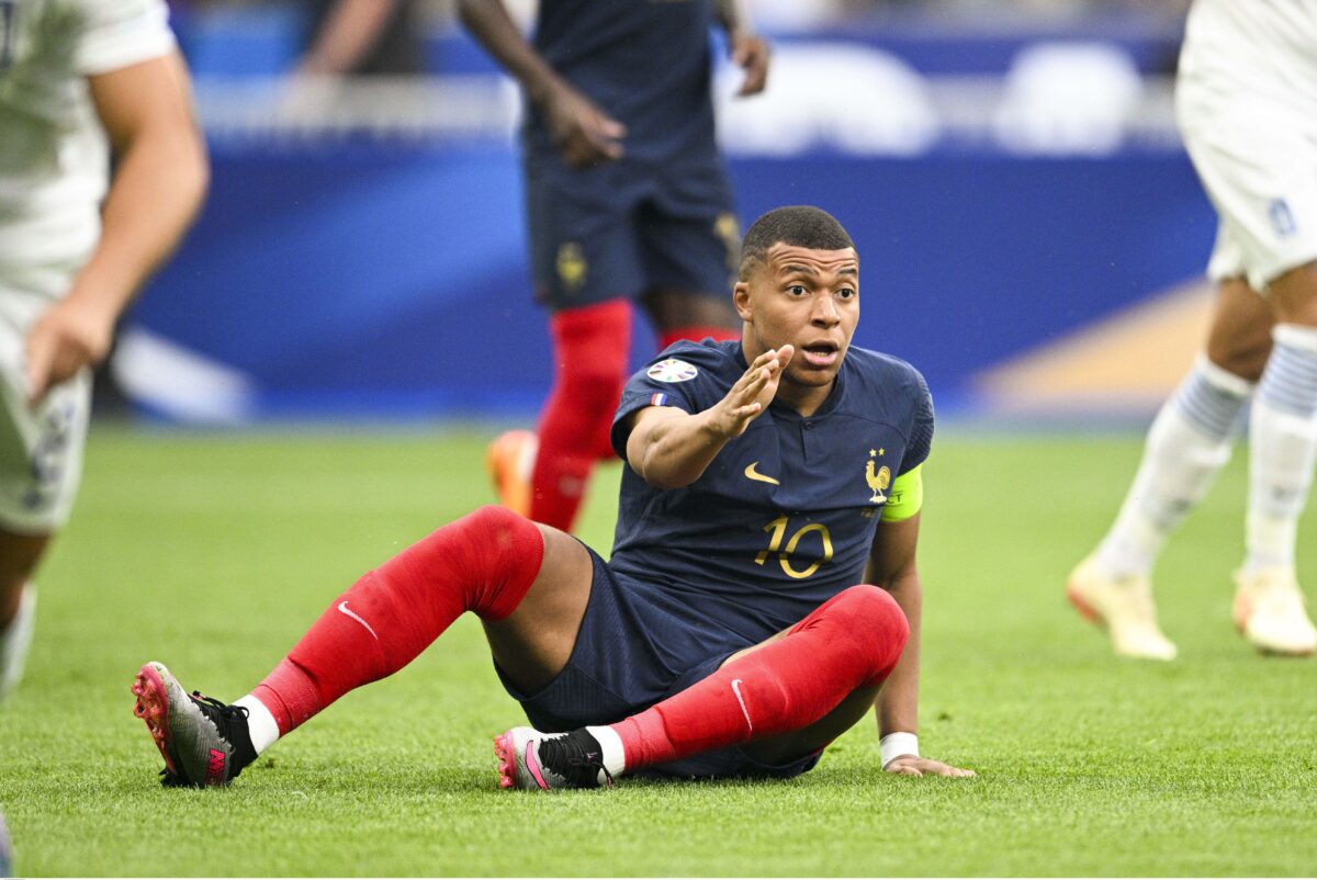 «Μην μου μιλάς για ηλικία», αποφθέγματα και πανηγυρισμοί: Ο Εμπαπέ λαμβάνει μέτρα για την προστασία της εικόνας του