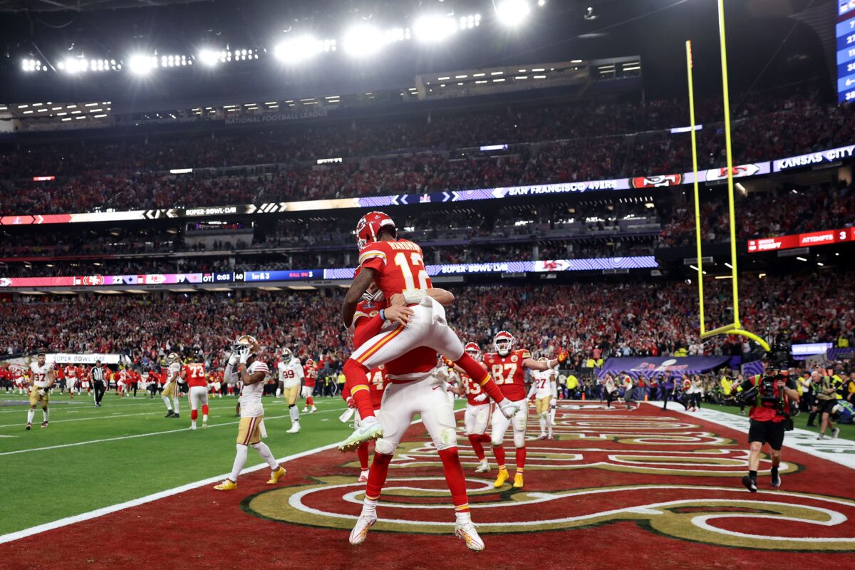 Ξανά πρωταθλητές του NFL οι Κάνσας Τσιφς και ο Γιώργος Καρλαύτης – Νίκησαν στην εκπνοή το Σαν Φρανσίσκο (vids)