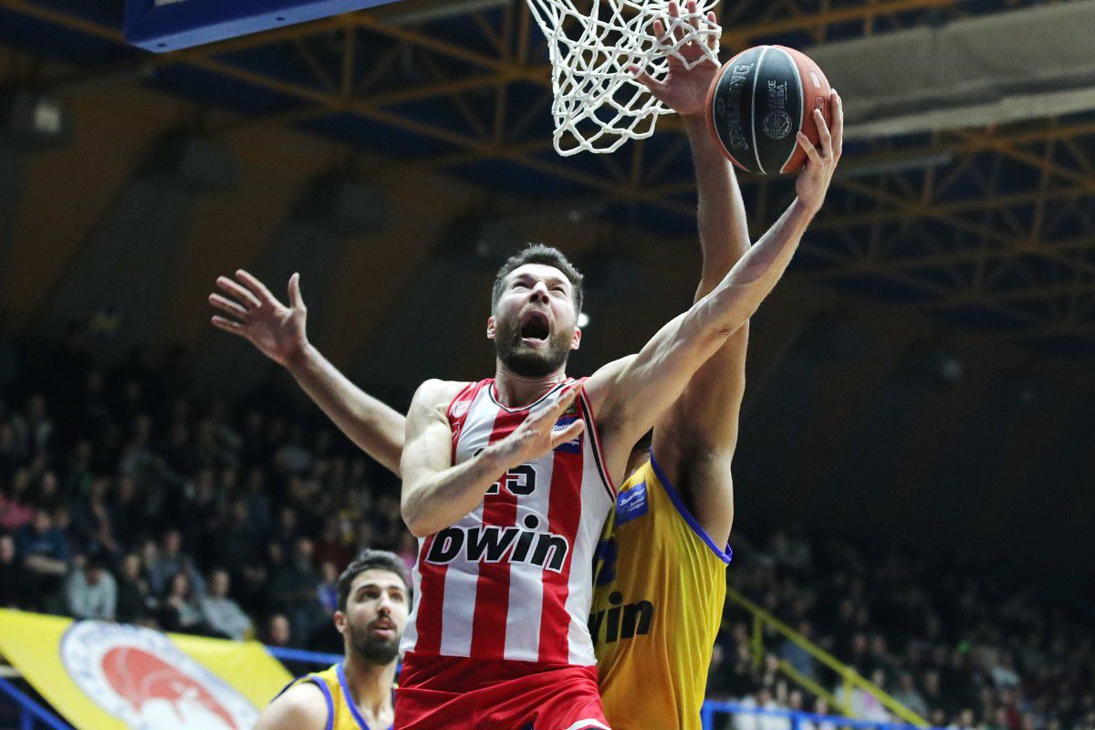 Περίπατος για τον Ολυμπιακό στο Περιστέρι!