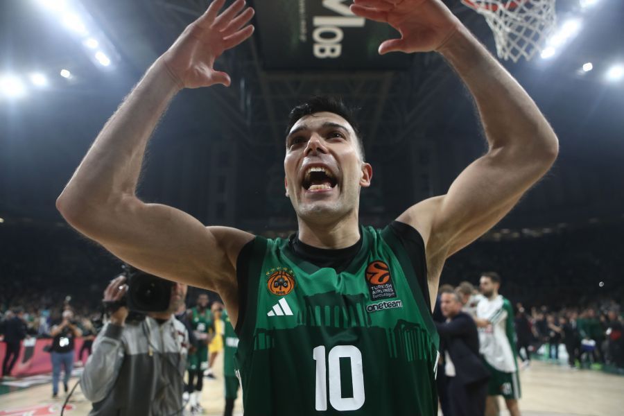 Ο ηγέτης Σλούκας παίζει τα λεπτά που αξίζει και μπορεί να τον φτάσει… μέχρι τέλους