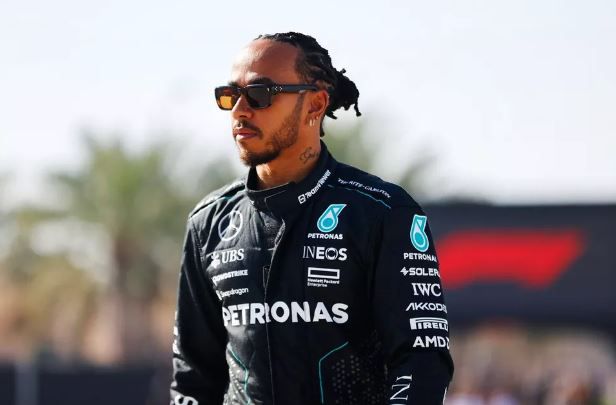 Ο Χάμιλτον αποκάλυψε την σοκαριστική απάντηση της Mercedes όταν τους ζήτησε να αλλάξουν τη W14