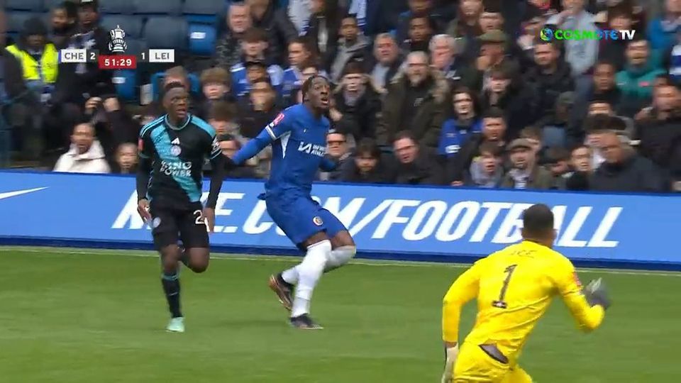 Το blooper της σεζόν στο FA Cup και το ματς Τσέλσι – Λέστερ: Απίθανο αυτογκόλ του Ντισασί!