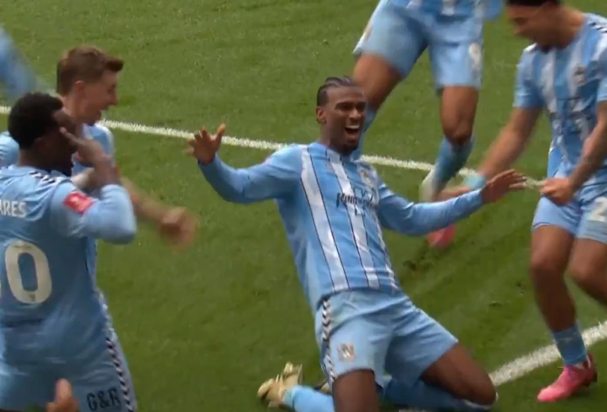 Μυθική Κόβεντρι, «δάγκωσε» τους «λύκους» με ανατροπή και έκλεισε θέση στα ημιτελικά του Κυπέλλου Αγγλίας