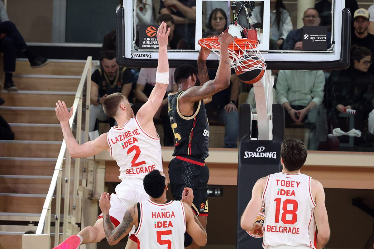 Τρομερός Ντόντα Χολ στο Top 10 της EuroLeague, με συμμετοχή των Λεσόρ και Μπαλτσερόφσκι (vid)