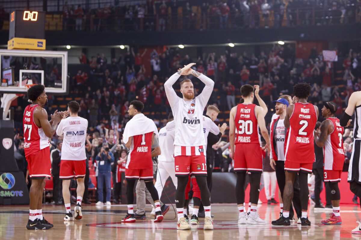 Το… παραδέχτηκε η Euroleague: Αυτό που συμβαίνει στο ΣΕΦ δε συμβαίνει πουθενά αλλού – Τι γίνεται στο ΟΑΚΑ (vid)