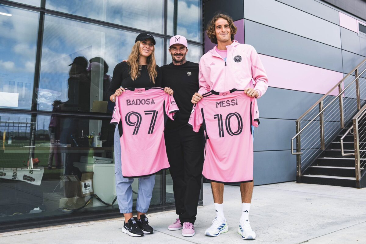 Τσιτσιπάς και Μπαντόσα συναντήθηκαν με τον Μπέκαμ στο γήπεδο της Ίντερ Μαϊάμι – Τι δώρο πήραν