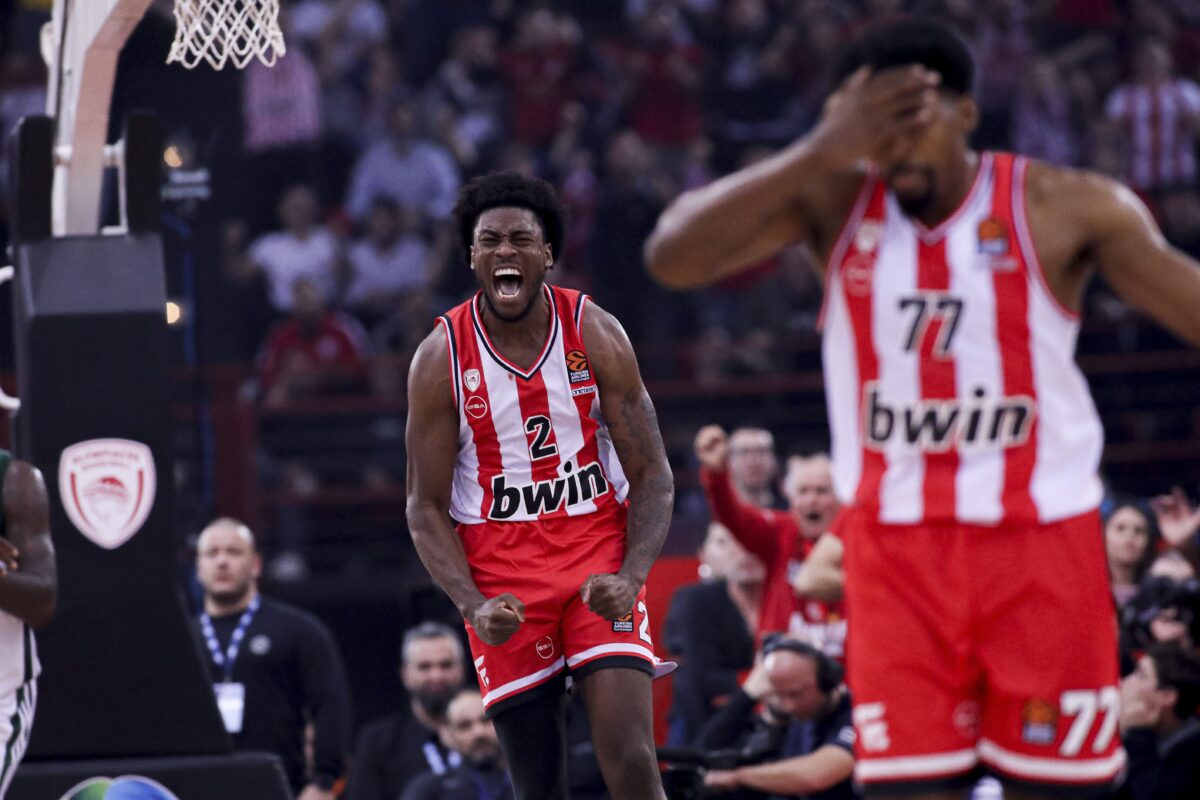 Ράιτ και ΜακΚίσικ έκαναν… κατάληψη στο top – 5 του Ολυμπιακού στην Euroleague (vid)