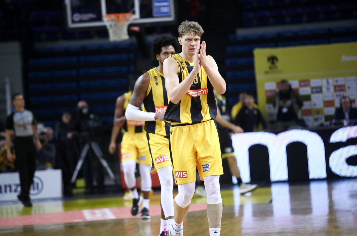 Αρχίζουν άμεσα συζητήσεις ΑΕΚ Betsson και Κουζμίνσκας για νέο συμβόλαιο