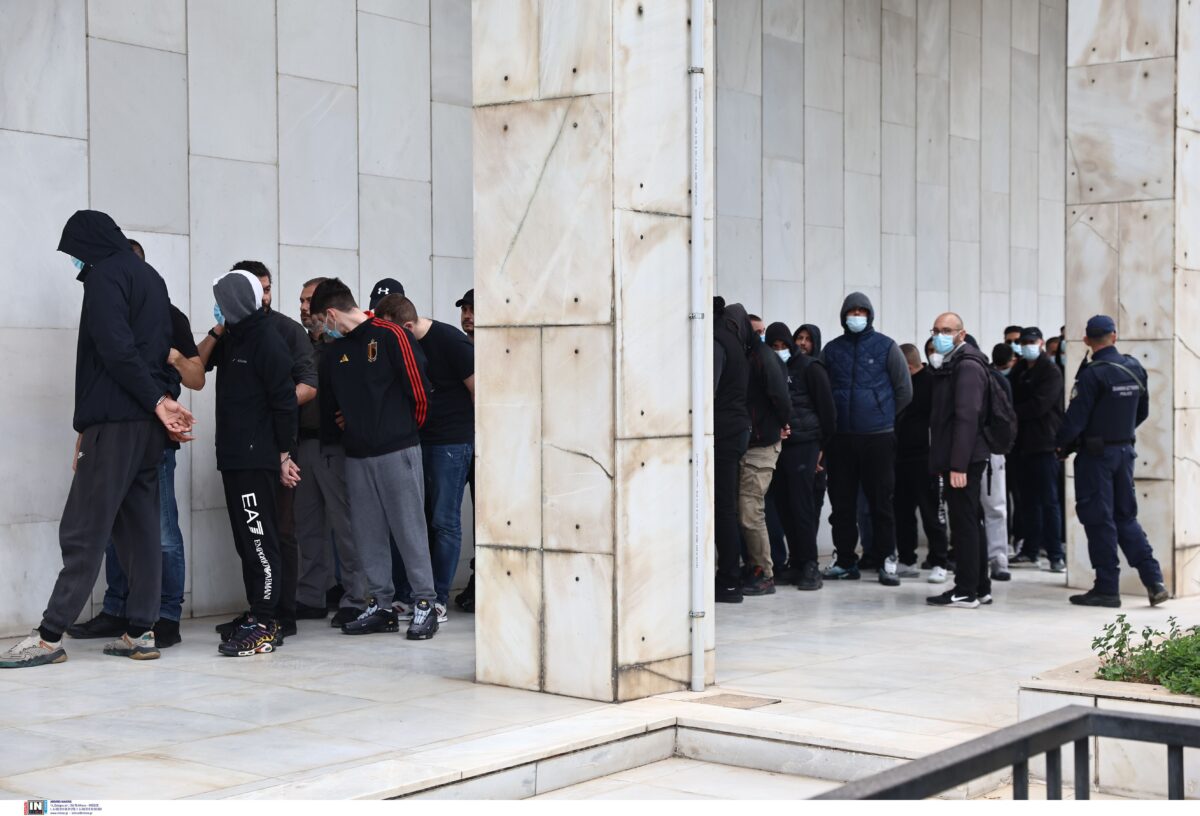 Σοκ στην αστυνομία – Προσπάθησε να αυτοκτονήσει χούλιγκαν μετά την ανακοίνωση της προφυλάκισής του