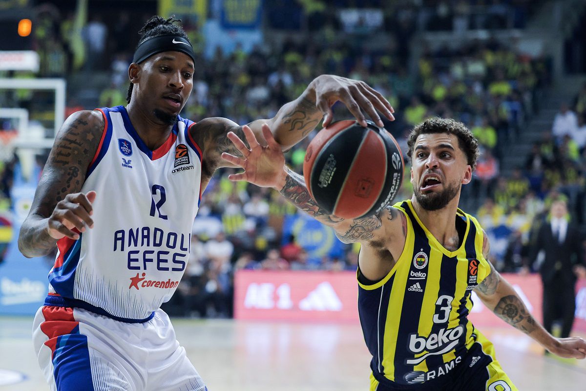 Επική δήλωση του Κλάιμπερν μετά τη νίκη της Εφές στην έδρα της Φενέρ: «Είμαι και θα είμαι το καλύτερο 3αρι της Ευρώπης»