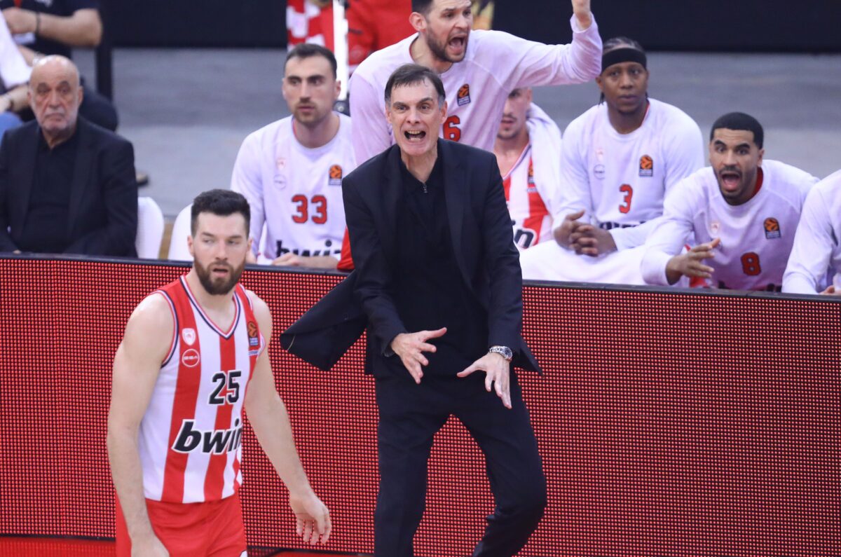 Η σχολή Γιαννάκη και το πιάτο που τρώγεται κρύο…