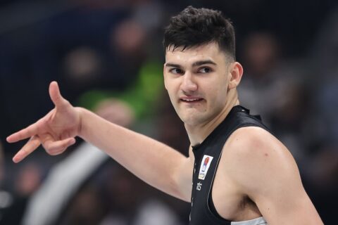 Έξαλλοι οι Σέρβοι με τον Γιάννη: «Προκάλεσε έναν χαμό για τον Βούκτσεβιτς, που δεν έχει νόημα! Θα παίξει με τη Σερβία»