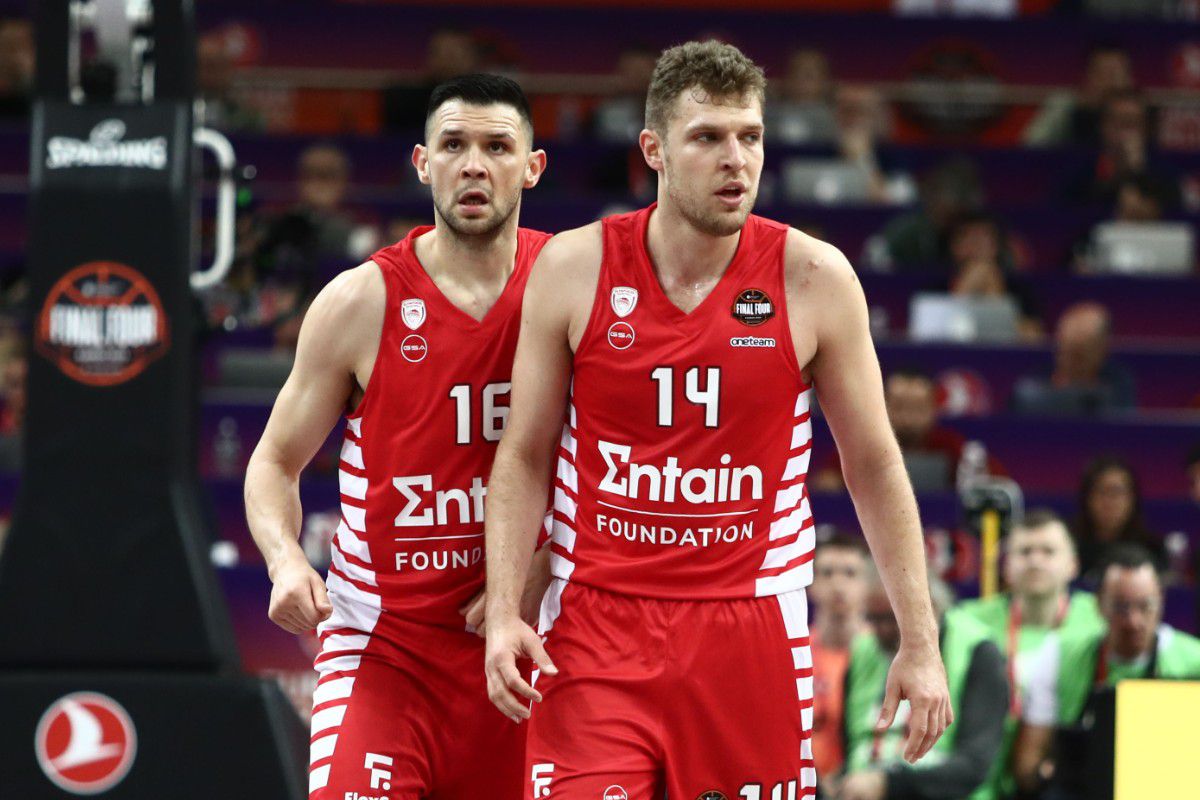 Επιστροφή στις προπονήσεις για Βεζένκοφ, εκτός παραμένει ο Παπανικολάου