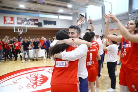 Τα συγχαρητήρια των ΠΑΕ και ΚΑΕ Ολυμπιακός για την κατάκτηση πρωταθλήματος στην Α1 Γυναικών
