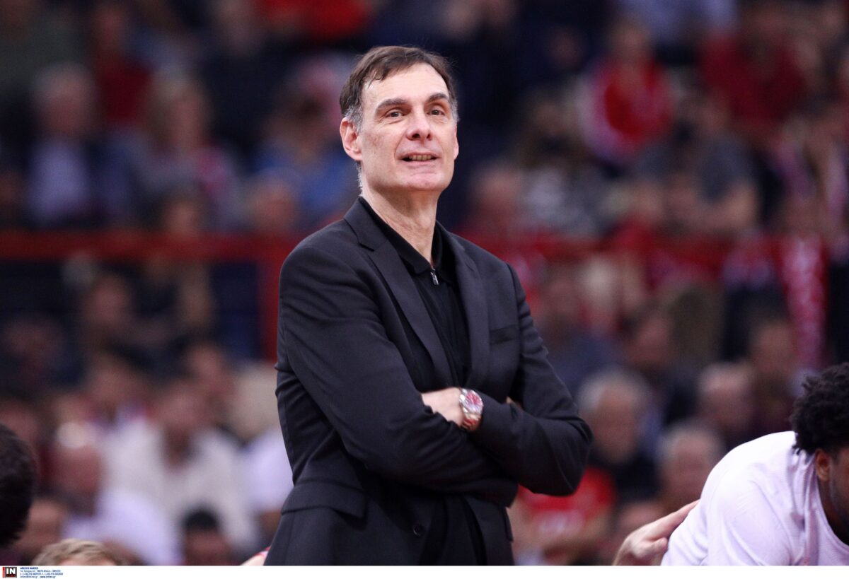 Η Ένωση Προπονητών στήριξε τον Μπαρτζώκα: «Οι ύβρεις και οι καταγγελίες εναντίον προσώπων μέσω των social media και των ανακοινώσεων δεν αποτελούν λύση»