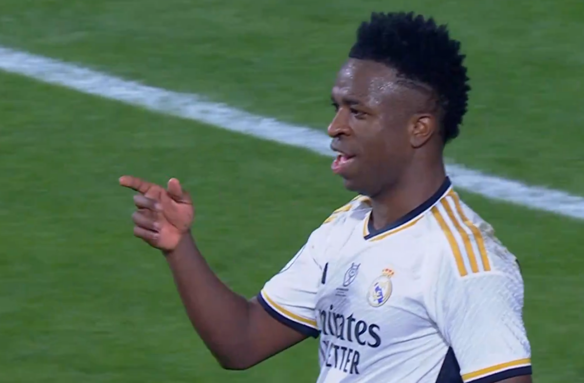 Η Ρεάλ Μαδρίτης κάνει καταγγελία για τις ρατσιστικές επιθέσεις προς τον Βινίσιους από οπαδούς της Ατλέτικο και της Μπαρτσελόνα
