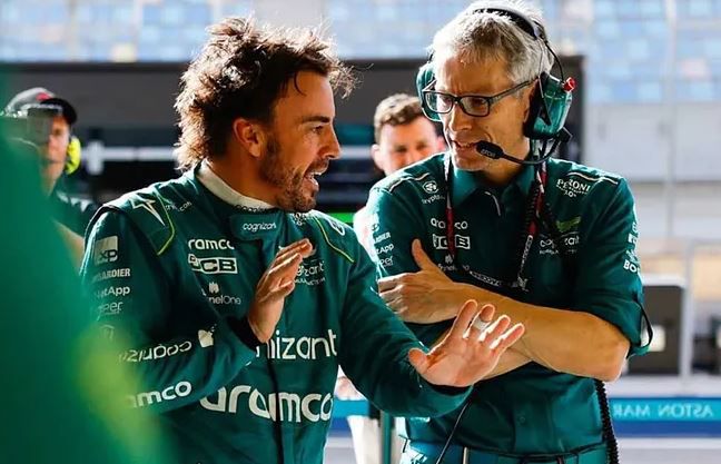 Ο Αλόνσο διέψευσε τη φημολογία πως μπορεί να είναι ο αντικαταστάτης του Φερστάπεν το 2025 στη Red Bull