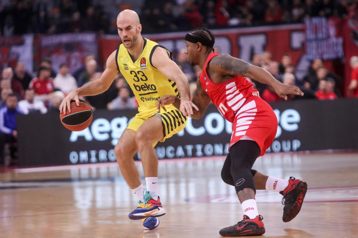 Καλάθης: «Να μπούμε στο παρκέ με στόχο τη νίκη ότι κι αν γίνει»