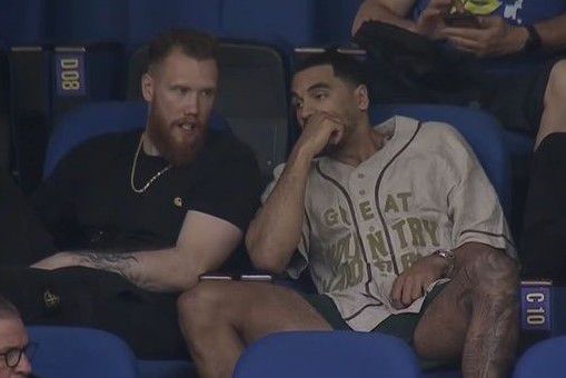 Ο Ναζ Μήτρου-Λονγκ στο Περιστέρι για να δει τον αδελφό του – Μαζί του οι Μπραζντέικις και Ράιτ (vids)