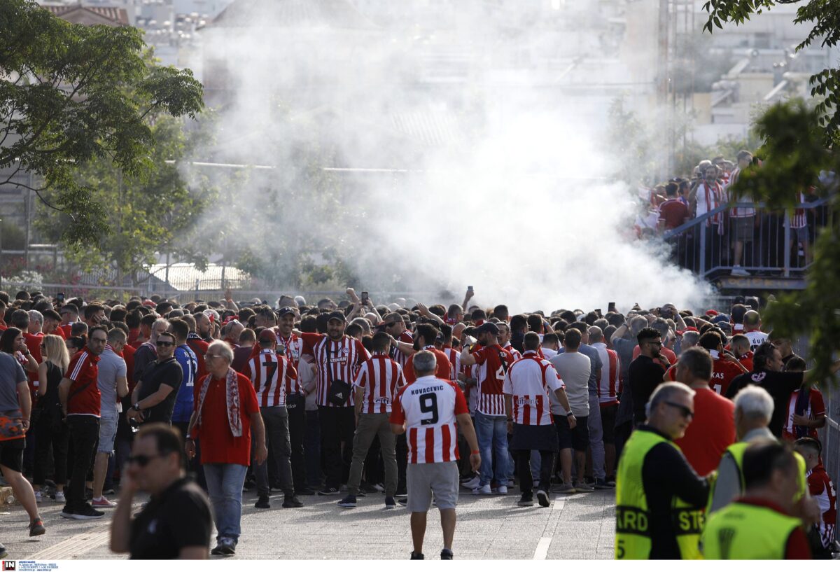 Ξεκίνησαν οι πρώτοι συρμοί με οπαδούς του Ολυμπιακού για την OPAP Arena (vid)